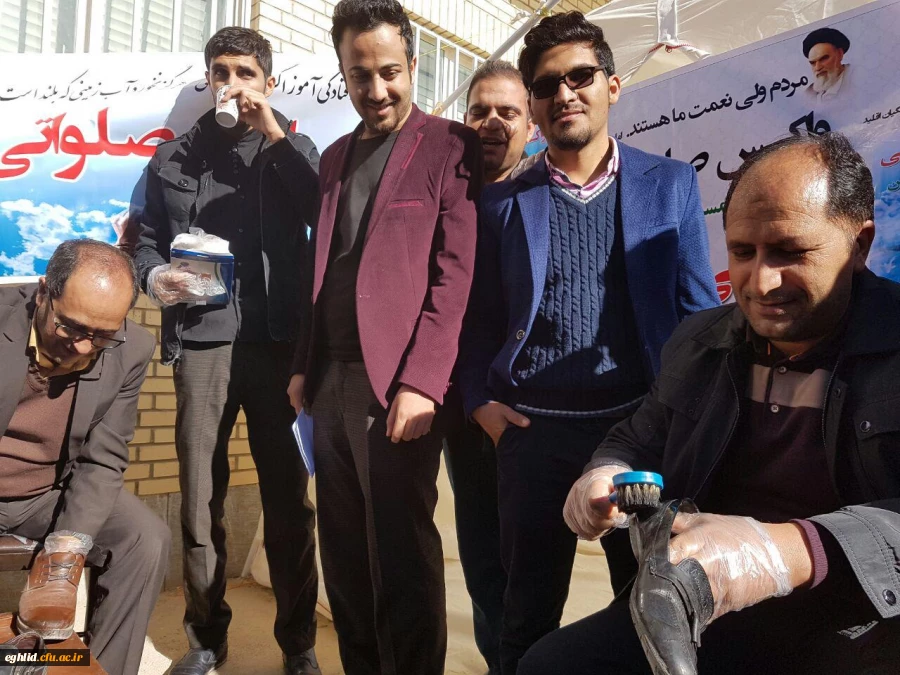 رئیس حوزه علمیه اقلید پیرامون هویت، رسالت و روز دانشجو، اشاره به فرمایشات امام راحل در مورد جایگاه و وظایف این قشر، تأکید بر لزوم دشمن شناسی و استکبارستیزی آنان و توجه ویژه به مسائل فرهنگی