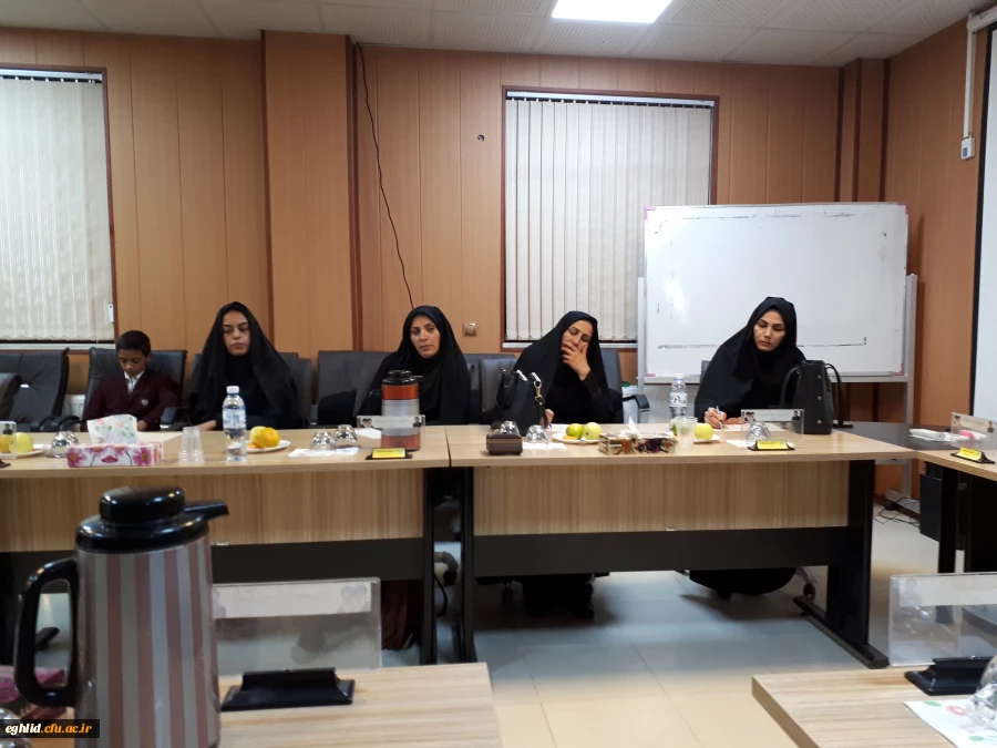 برگزاری جلسه شورای اساتید  5