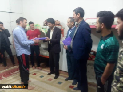 اجرای طرح کتابخانه در سرای دانشجویی به مناسبت هفته کتاب وکتابداری