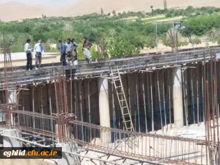 اجرای مرحله بتن ریزی سقف سالن چند منظوره