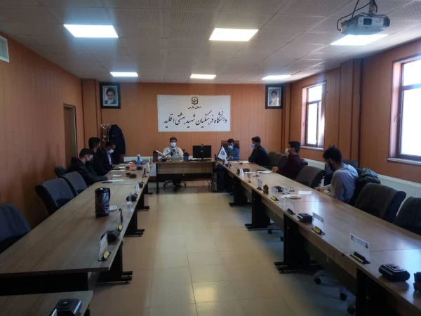 برگزاری جلسه با حضور اعضای شورای صنفی و بسیج دانشجویی 3