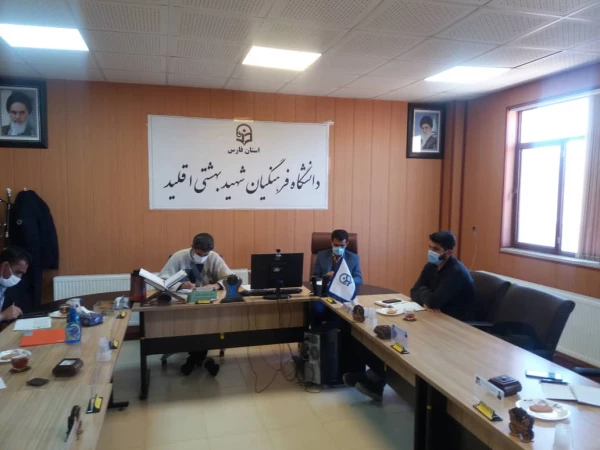 برگزاری جلسه با حضور اعضای شورای صنفی و بسیج دانشجویی 4