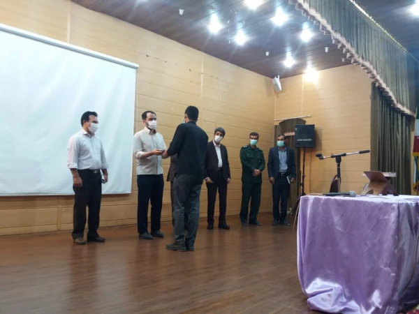 مراسم تکریم و معارفه مسؤلین محترم بسیج دانشجویی دانشگاه فرهنگیان شهید بهشتی اقلید 3