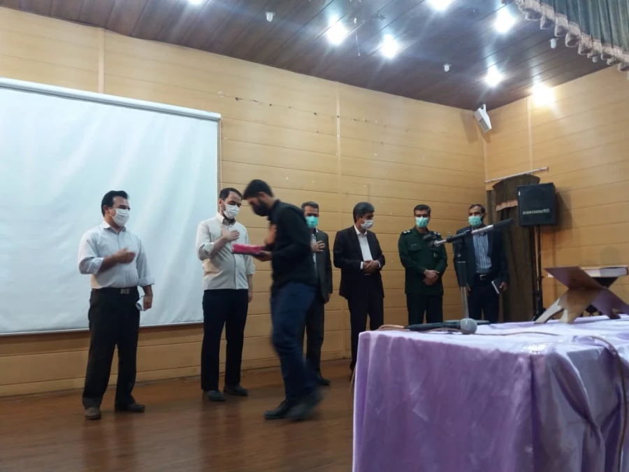 مراسم تکریم و معارفه مسؤلین محترم بسیج دانشجویی دانشگاه فرهنگیان شهید بهشتی اقلید 4