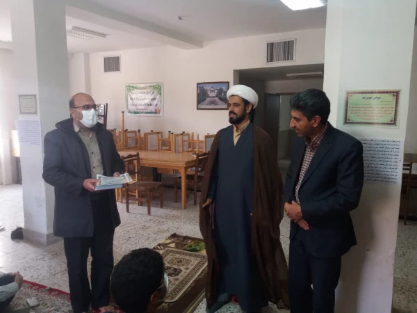 تقدیر از همکار محترم آقای رضاخانی به مناسبت روز کتاب 4