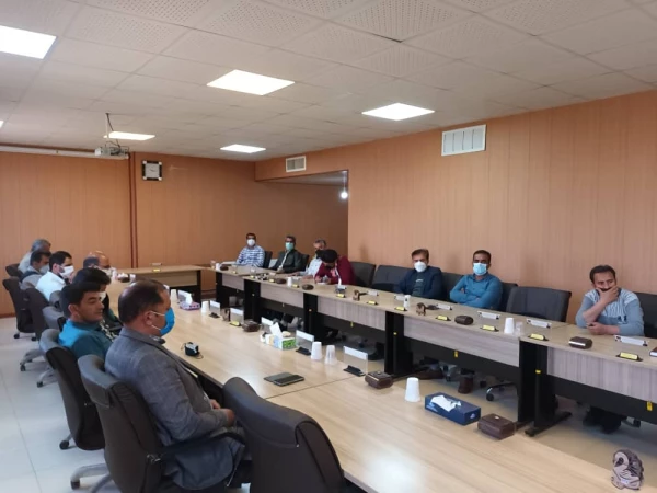 برگزاری جلسه شورای اداری با حضور تمامی همکاران 4