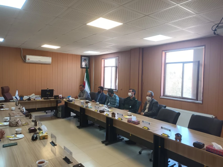 دیدار فرمانده سپاه ناحیه اقلید با مسئولین دانشگاه به مناسبت روز معلم 5