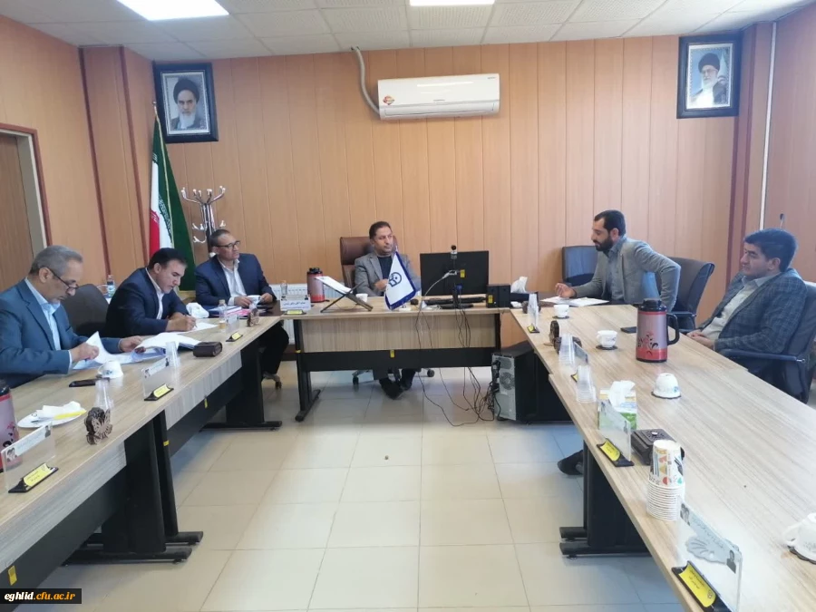 جلسه  کمیته  فرهنگی و تربیتی مرکز  شهید بهشتی اقلید  2