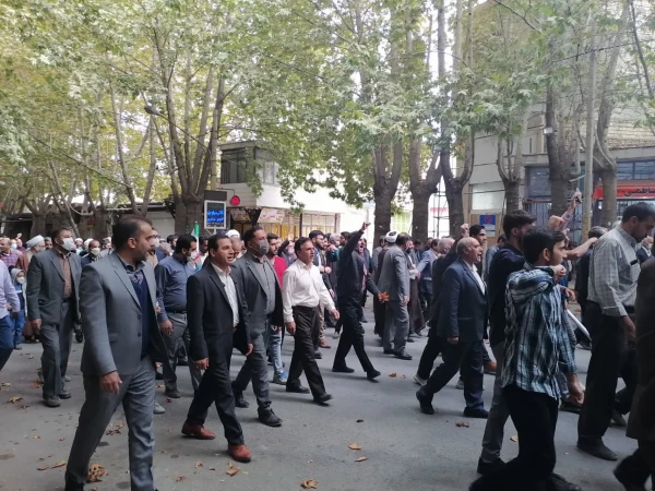 حضور کارکنان ، اساتید و دانشجویان محترم  مرکز شهید بهشتی اقلید در نماز جمعه و شرکت در راهپیمایی محکومیت اغتشاشات و حادثه  تروریستی حرم مطهر حضرت شاه چراغ (ع) . 2