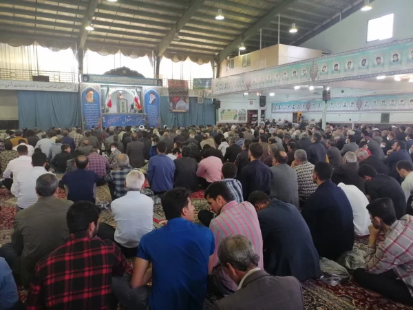 حضور کارکنان ، اساتید و دانشجویان محترم  مرکز شهید بهشتی اقلید در نماز جمعه و شرکت در راهپیمایی محکومیت اغتشاشات و حادثه  تروریستی حرم مطهر حضرت شاه چراغ (ع) . 4