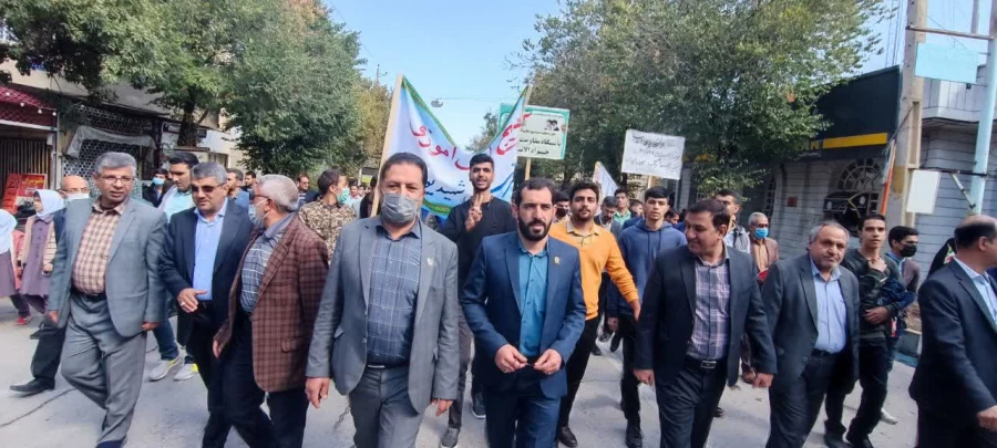 حضور ، اساتید، دانشجویان و کارکنان مرکز شهید بهشتی اقلید در راهپیمایی حماسی 13 آبان 1401 .  7