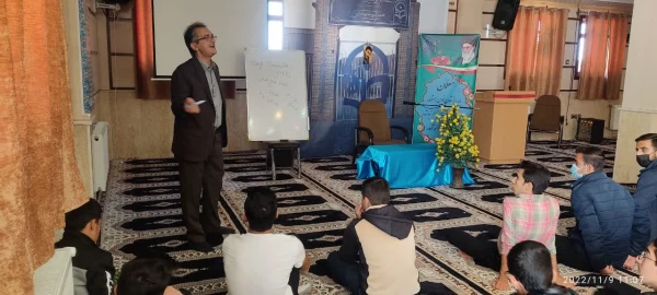 برگزاری کارگاه آموزشی تغذیه در مرکز شهید بهشتی اقلید . 2