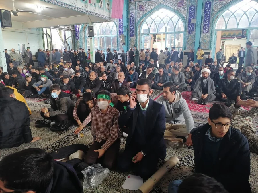 حضور جمعی از کارکنان و دانشجویان مرکز شهید بهشتی در اجتماع بزرگ بسیجیان شهرستان اقلید  5