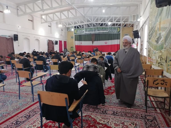 بازدید دکتر فلاح و حجت الاسلام و المسلمین جعفری از محل برگزاری امتحانات پایان ترم  6