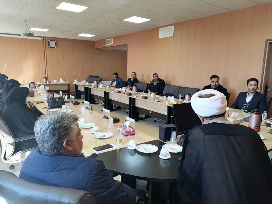 نشست هم اندیشی استادان دانشگاه های شهرستان اقلید  3