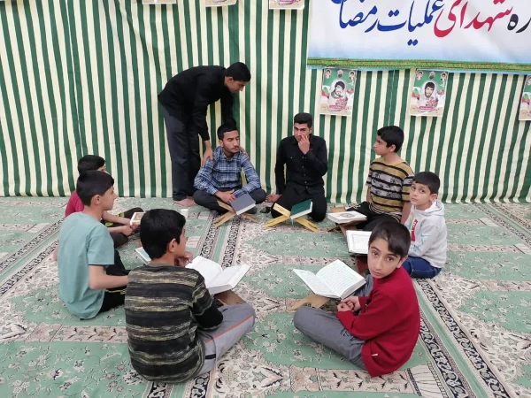 حضور دانشجومعلمان مرکز شهید بهشتی اقلید در اعتکاف دانش آموزی مسجد جامع شهرستان اقلید 2