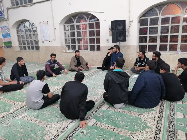 حضور دانشجومعلمان مرکز شهید بهشتی اقلید در اعتکاف دانش آموزی مسجد جامع شهرستان اقلید 3