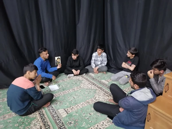 حضور دانشجومعلمان مرکز شهید بهشتی اقلید در اعتکاف دانش آموزی مسجد جامع شهرستان اقلید 5