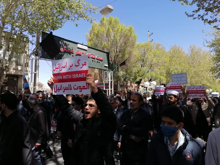 حضور پرشور دانشجو معلمان مرکز شهید بهشتی اقلید در راهپیمایی عظیم روز جهانی قدس. 6