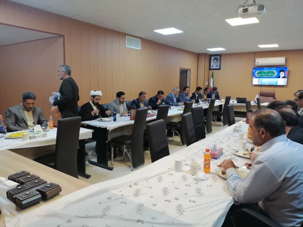 نشست جناب آقای دکتر وحیدی معاونت محترم هماهنگی دانشگاه فرهنگیان استان فارس با استادان مرکز شهید بهشتی اقلید 3