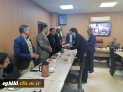 نشست جناب آقای دکتر وحیدی معاونت محترم هماهنگی دانشگاه فرهنگیان استان فارس با استادان مرکز شهید بهشتی اقلید 8