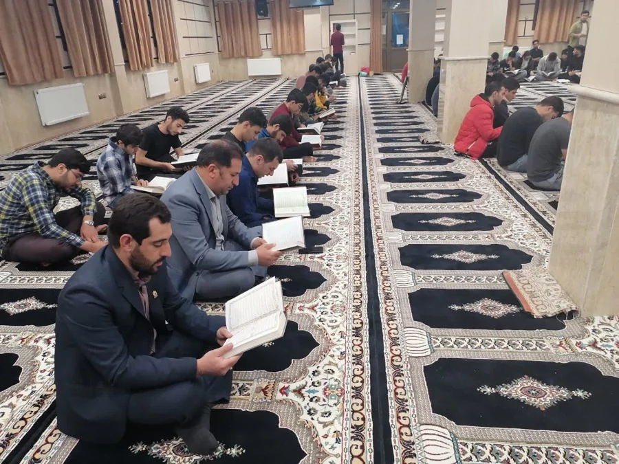 محفل انس با قرآن کریم با حضور قاریان برجسته  محمد حسین حسین زاده  ، محمد حسن رحیم زاده  6