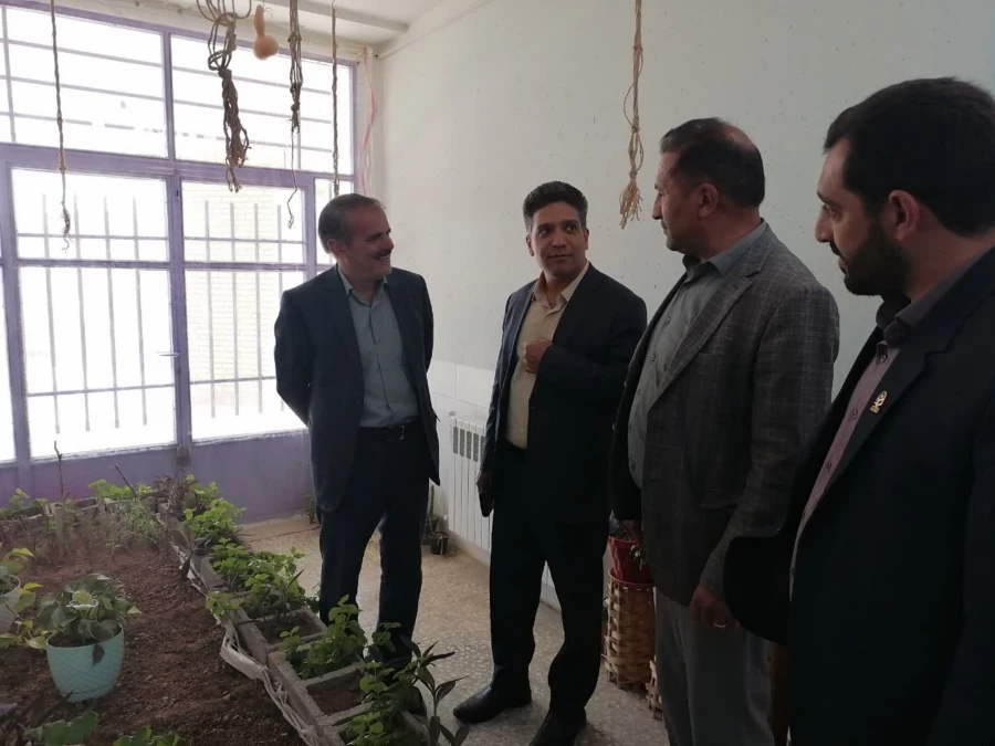 برگزاری جشن شادی به مناسبت عید فطر در مدرسه کودکان با نیاز های ویژه شهید ایمنی 5