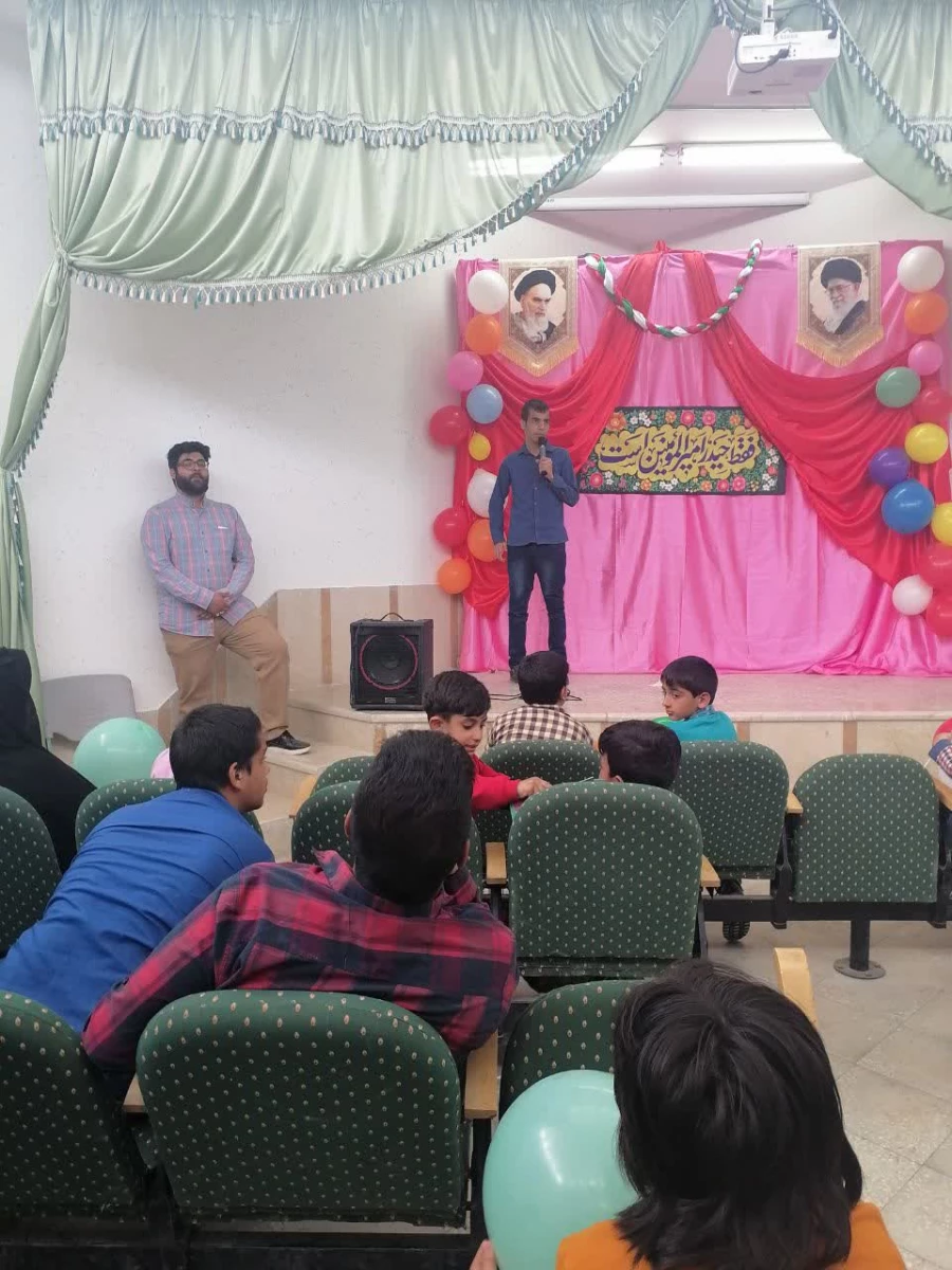 برگزاری جشن شادی به مناسبت عید فطر در مدرسه کودکان با نیاز های ویژه شهید ایمنی 11