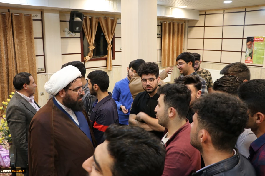 جلسه پرسش و پاسخ دانشجومعلمان به مناسبت هفته معلم در مرکز شهید بهشتی اقلید برگزار شد 2