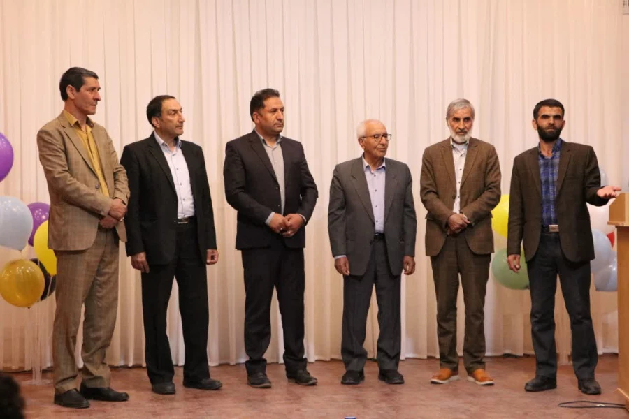 برگزاری جشن هفته بزرگداشت مقام معلم مرکز شهید بهشتی اقلید  3