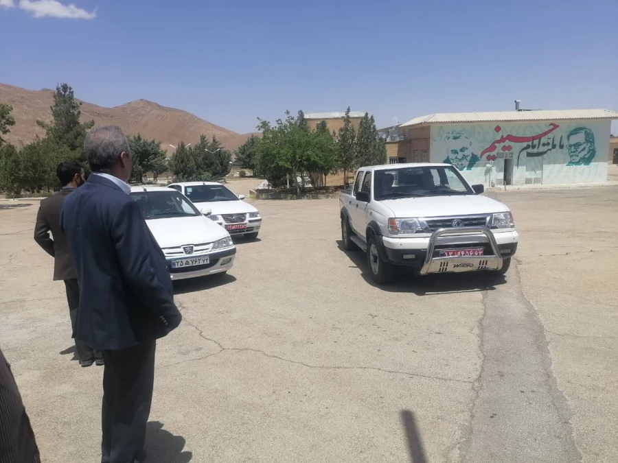 بازدید دکتر خان محمدی معاون وزیر و رئیس سازمان نوسازی، توسعه و تجهیز مدارس کشور از طرح های عمرانی دانشگاه فرهنگیان واحد شهید بهشتی اقلید  10