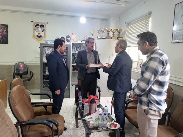 بازدید ناظر معاونت فرهنگی سازمان مرکزی از فعالیت های فرهنگی و اجتماعی مرکز شهید بهشتی اقلید 2