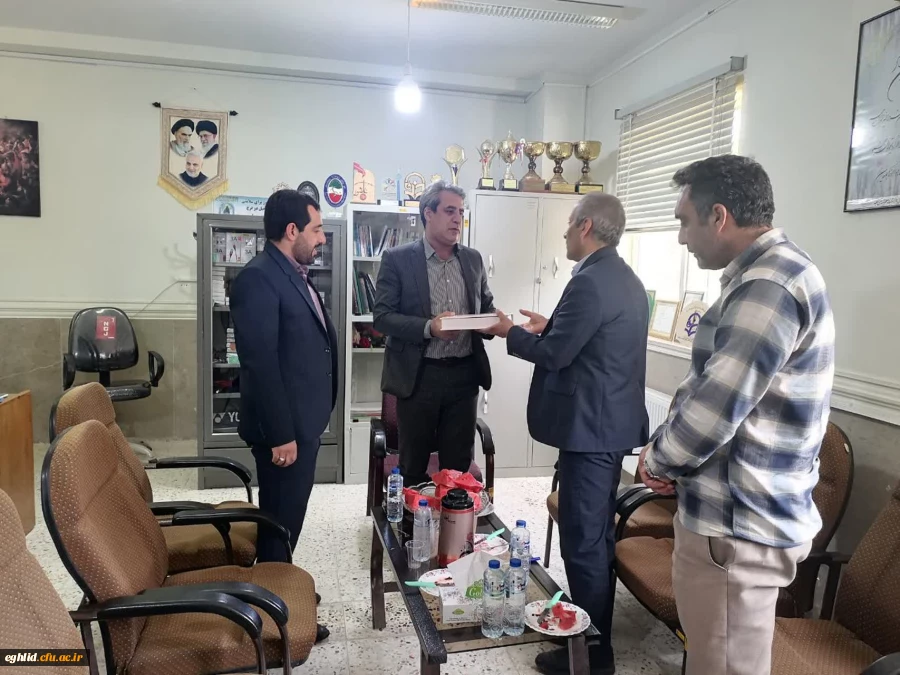 بازدید ناظر معاونت فرهنگی سازمان مرکزی از فعالیت های فرهنگی و اجتماعی مرکز شهید بهشتی اقلید 2