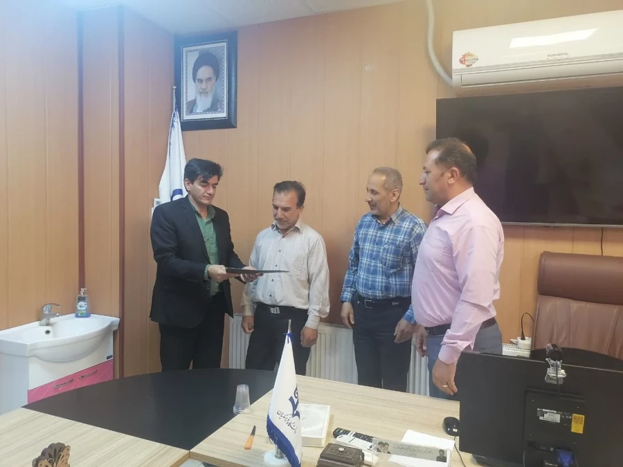 به مناسبت روز روانشناس و مشاور از زحمات استادان و همکاران حوزه روانشناسی و مشاوره تقدیر به عمل آمد 2