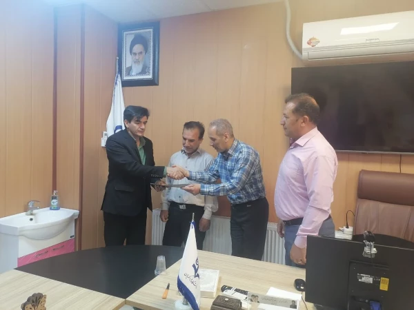 به مناسبت روز روانشناس و مشاور از زحمات استادان و همکاران حوزه روانشناسی و مشاوره تقدیر به عمل آمد 3