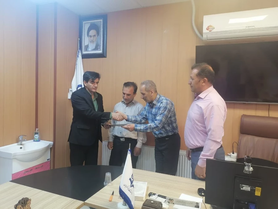 به مناسبت روز روانشناس و مشاور از زحمات استادان و همکاران حوزه روانشناسی و مشاوره تقدیر به عمل آمد 3