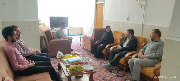 دیدار با خانواده شهیدمسعود صمدی و محمدرضا حمیدی به مناسبت هفته دولت 2