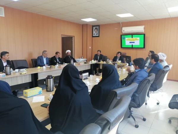 جلسه استادان و کارکنان مرکز شهید بهشتی اقلید با جناب آقای دکتر زارع شیبانی 3