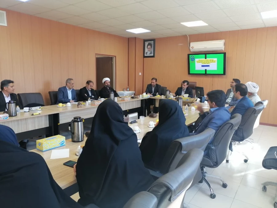 جلسه استادان و کارکنان مرکز شهید بهشتی اقلید با جناب آقای دکتر زارع شیبانی 3