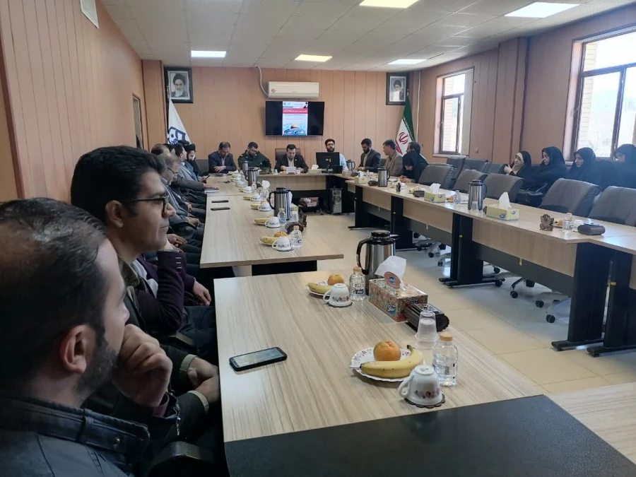 نشست اساتید بسیجی شهرستان اقلیدبه مناسبت هفته بسیج برگزار شد  2