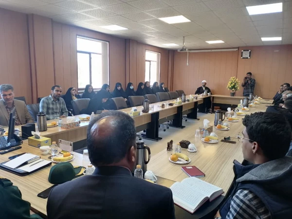 نشست اساتید بسیجی شهرستان اقلیدبه مناسبت هفته بسیج برگزار شد  3