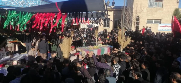 تشیع و خاکسپاری پیکر پاک شهید گمنام در مرکز شهید بهشتی اقلید 2