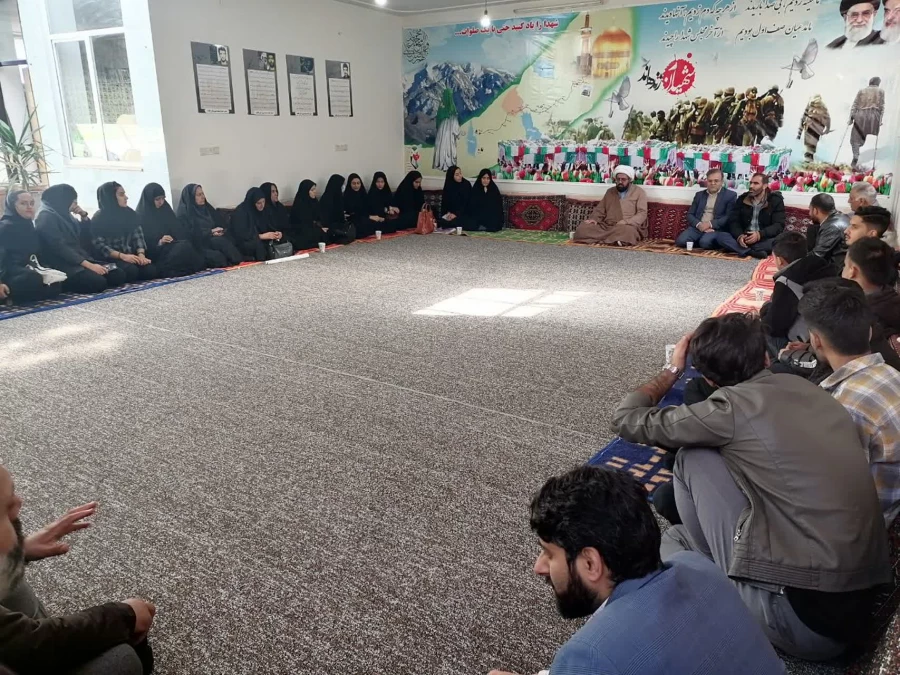 ویژه برنامه نشست تبیینی با موضوع دستاوردهای انقلاب اسلامی با حضور جمعی از دانشجویان، اساتید و کارکنان دانشگاه های شهرستان اقلید در محل دفتر امام جمعه محترم شهرستان حجت الاسلام و المسلمین گشول دره سیبی برگزار شد 3