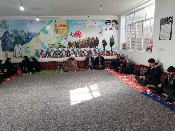 ویژه برنامه نشست تبیینی با موضوع دستاوردهای انقلاب اسلامی با حضور جمعی از دانشجویان، اساتید و کارکنان دانشگاه های شهرستان اقلید در محل دفتر امام جمعه محترم شهرستان حجت الاسلام و المسلمین گشول دره سیبی برگزار شد 5