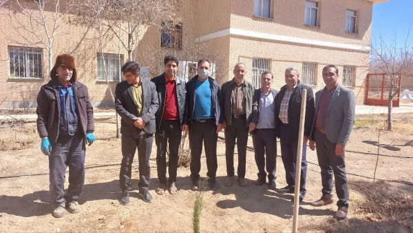 برنامه شادی پیمایی و درخت کاری کارکنان مرکز شهید بهشتی برگزار شد 6