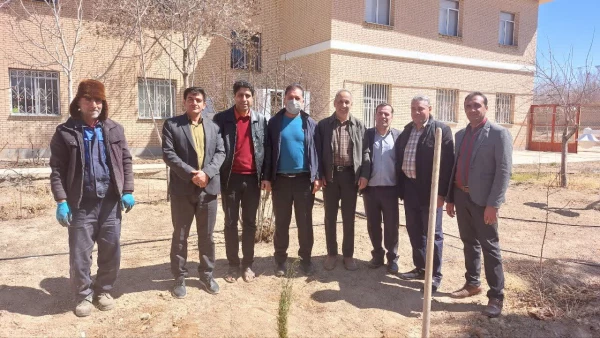 برنامه شادی پیمایی و درخت کاری کارکنان مرکز شهید بهشتی برگزار شد 7