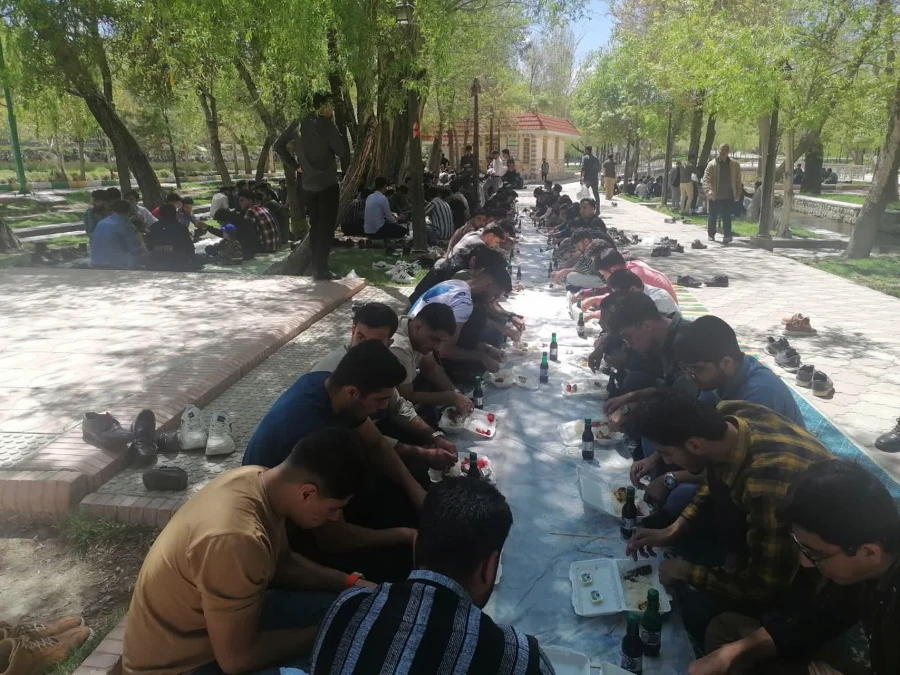 اردوی تفریحی دانشجویان مرکز شهید بهشتی اقلید در بوستان محمد رسول الله 5