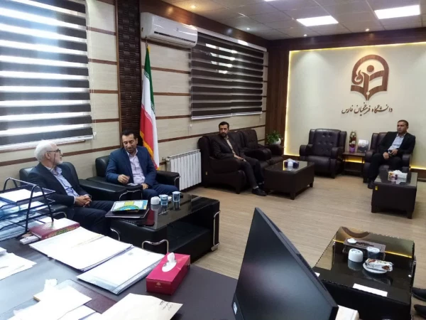 دیدار  دکتر صالحی نماینده مردم شهرستان اقلید با دکتر صادقی مدیر دانشگاه فرهنگیان استان فارس 2
