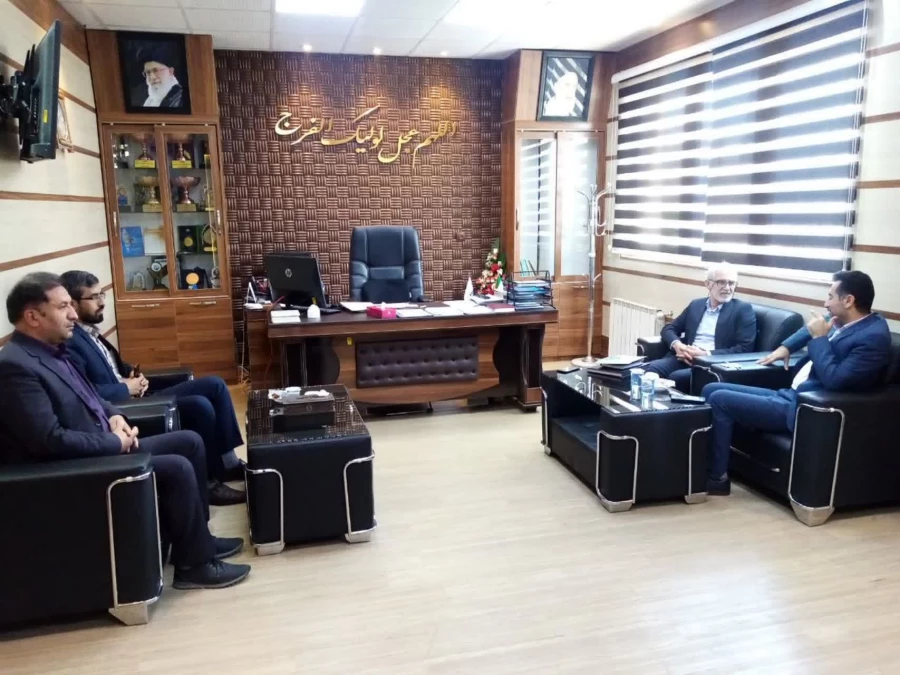 دیدار  دکتر صالحی نماینده مردم شهرستان اقلید با دکتر صادقی مدیر دانشگاه فرهنگیان استان فارس 3