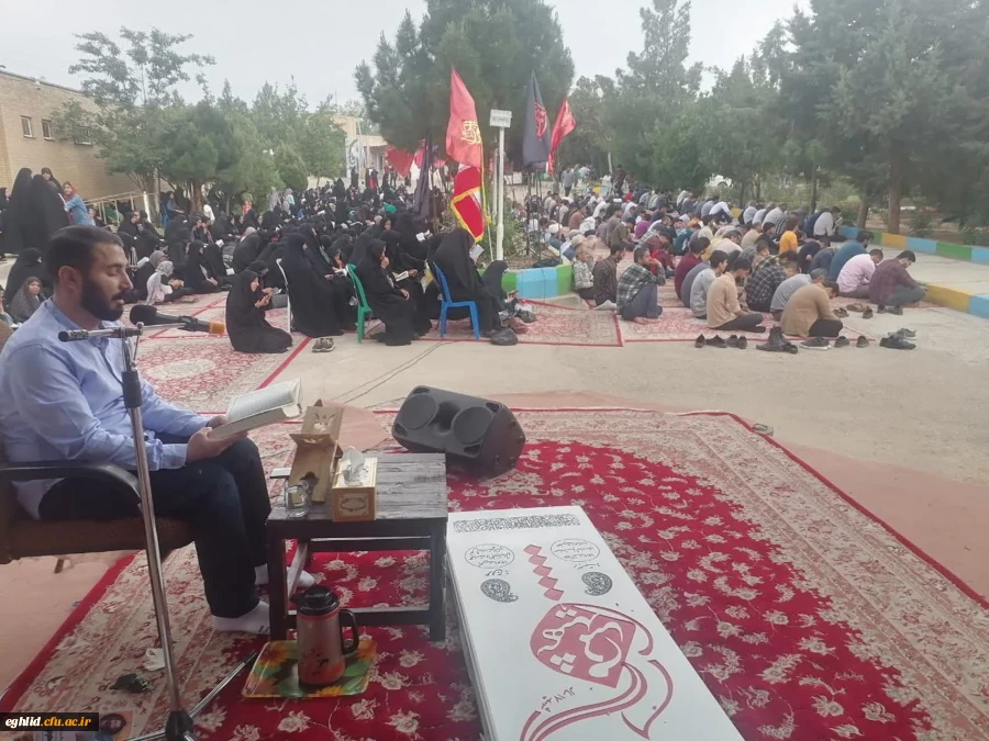 مراسم قرائت دعای پرفیض عرفه در جوار قبر مطهر شهید گمنام برگزار شد 5